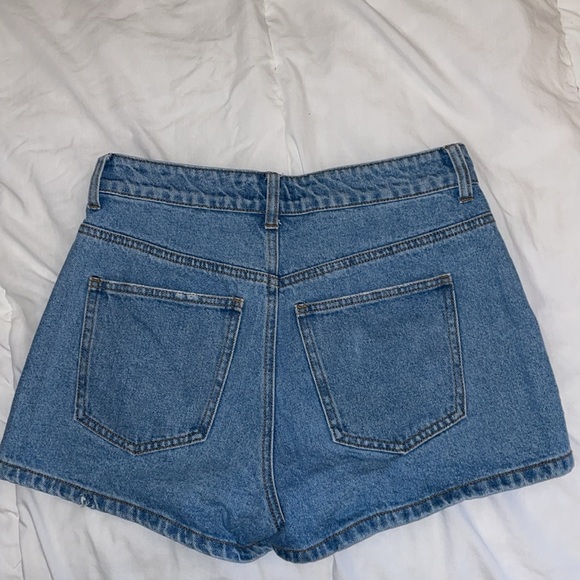 FOREVER21 DENIM SHORTS WITH PEARLS AND PEARL CHAINS - Picture 2 of 5